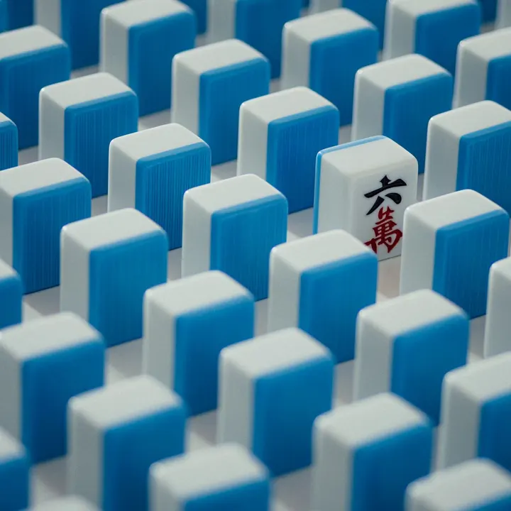 Blue-back mahjong set (sample photo)